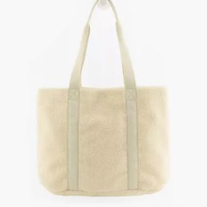 NEW Levi’s large Sherpa tote outside pocket